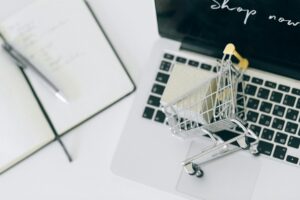 Logística e mídia ganham papel estratégico no varejo digital