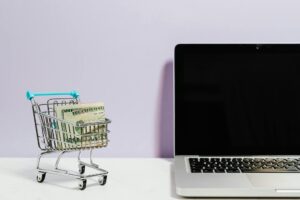 Mercado Livre (MELI34): lucro tem alta anual de 44,8% e atinge US$ 417 milhões, com aceleração do e-commerce no Brasil